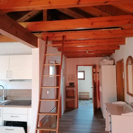 Apartament Emmaus *