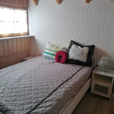 Emmaus Apartmán *