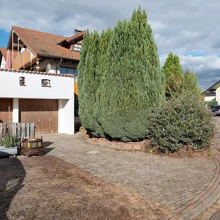 Apartamento Emmaus Tiefenbronn